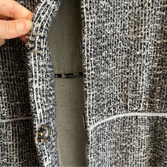 Cabi 5299 The Times Jacket Sweater Cardigan Black White Women’s Small - Picture 8 of 9